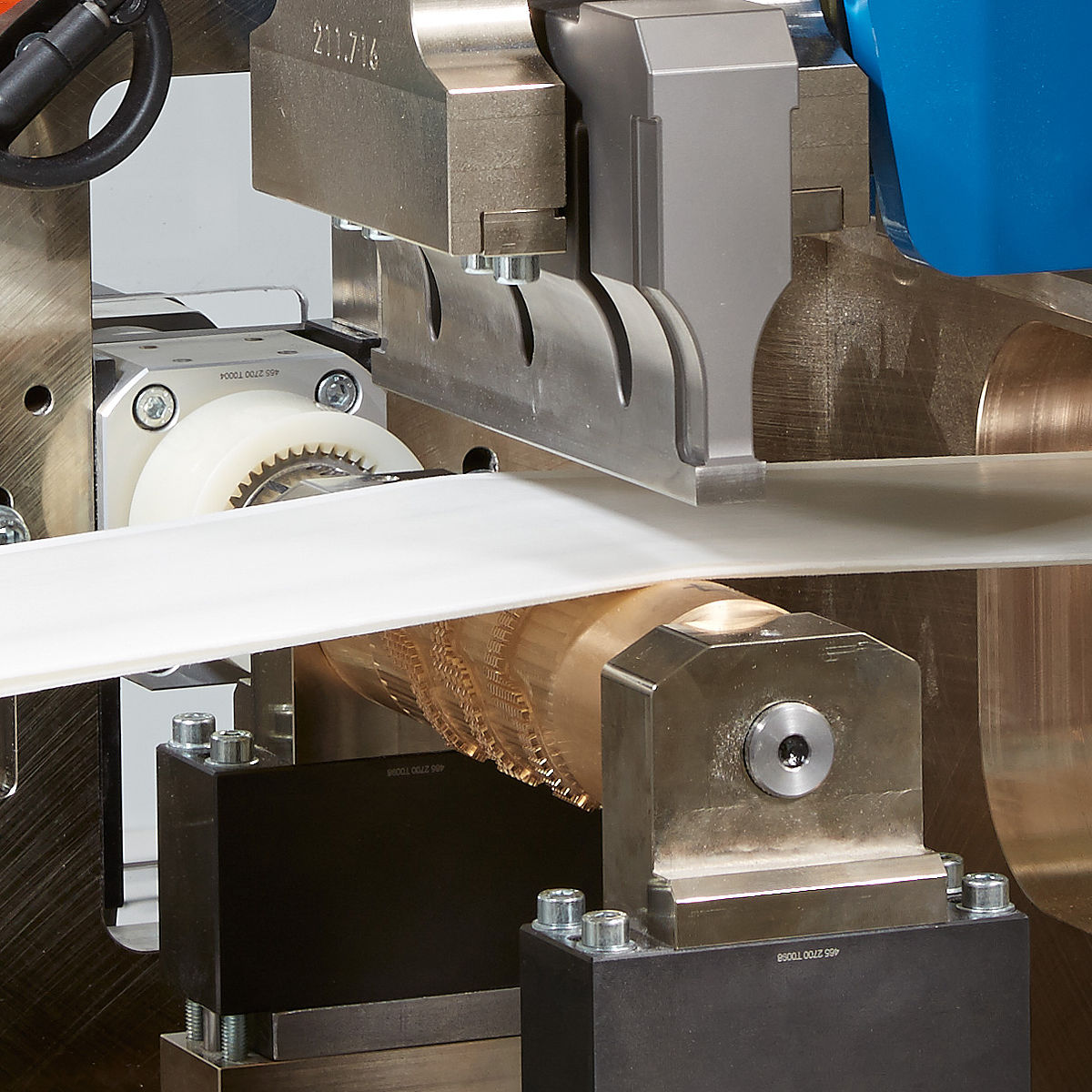 Continous ultrasonic welding Continous ultrasonic welding